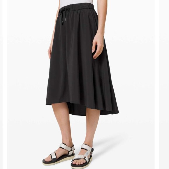 Lululemon Time to Flounce Relaxed Fit Skirt - Size 4 - Picture 2 of 4